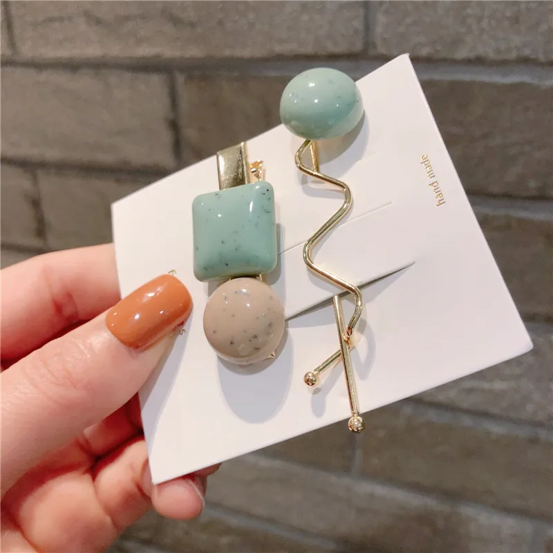 2PCS Candy Color Square Round Acrylic Beads Wave Hair Clips For Women Fashion Hair Accessories Hairpins Gifts
2PCS Candy Color Square Round Acrylic Beads Wave Hair Clips For Women Fashion Hair Accessories Hairpins Gifts