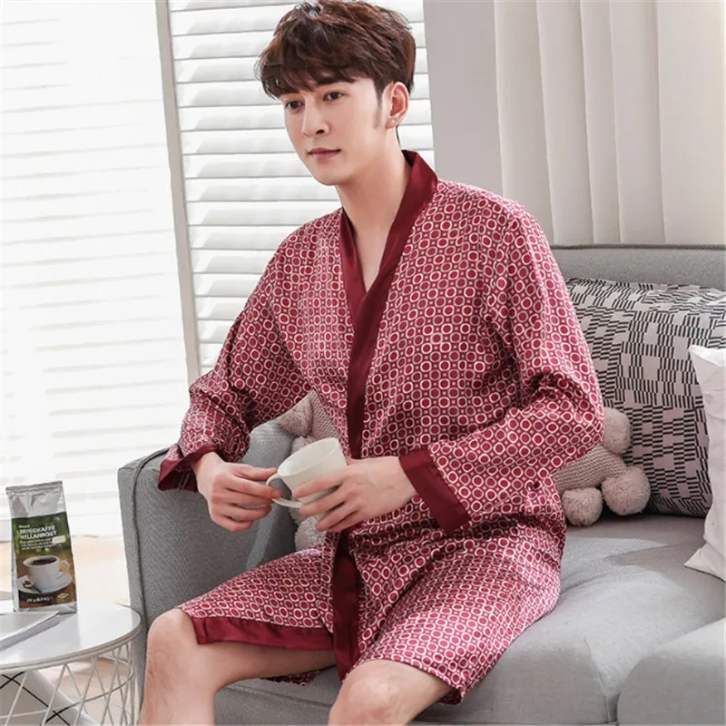 Summer Male Kimono Bathrobe Home Clothes Casual Negligee Pajamas One Size Robe Gown Rayon Sleepwear Lounge Nightwear
Summer Male Kimono Bathrobe Home Clothes Casual Negligee Pajamas One Size Robe Gown Rayon Sleepwear Lounge Nightwear