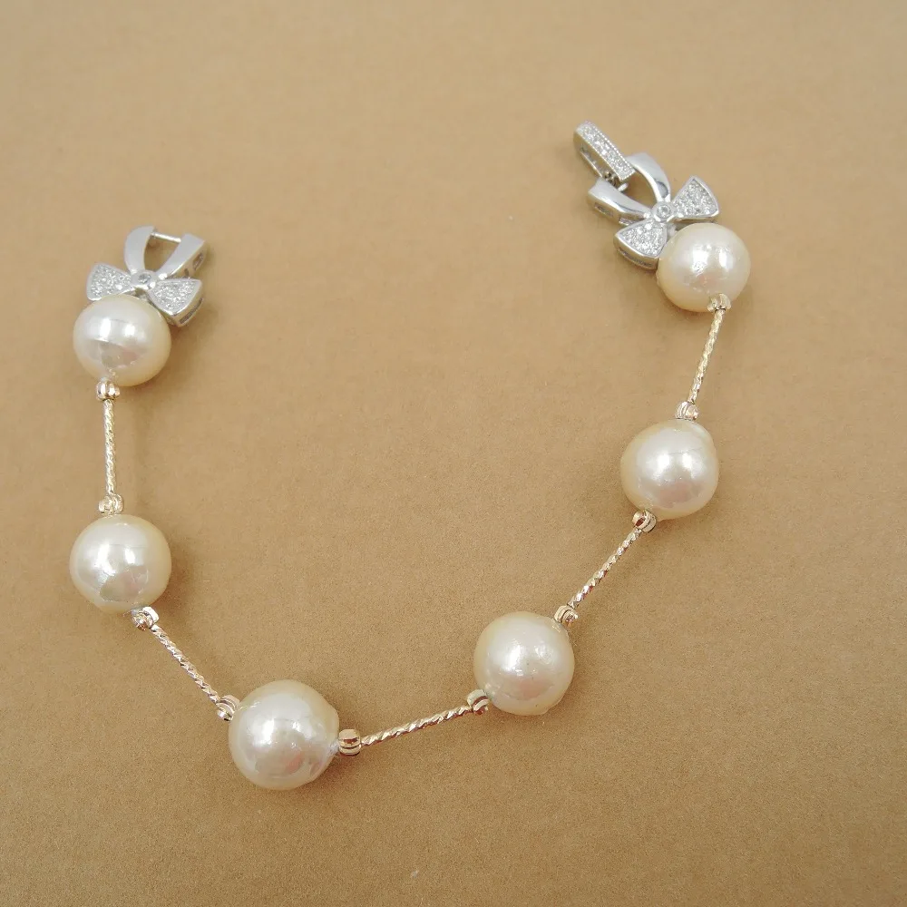100% NATURE FRESHWATER PEARL Bracelet-AAA high good Pearl -BAROQUE PEARL SHAPE ;
100% NATURE FRESHWATER PEARL Bracelet-AAA high good Pearl -BAROQUE PEARL SHAPE ;