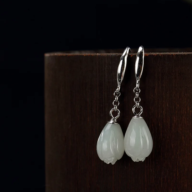 Silver S925 Pure Silver Antique Mosaic Tian White Jade Lady's High-end Jag Silver Ear Pendant Earrings Wholesale
Silver S925 Pure Silver Antique Mosaic Tian White Jade Lady's High-end Jag Silver Ear Pendant Earrings Wholesale