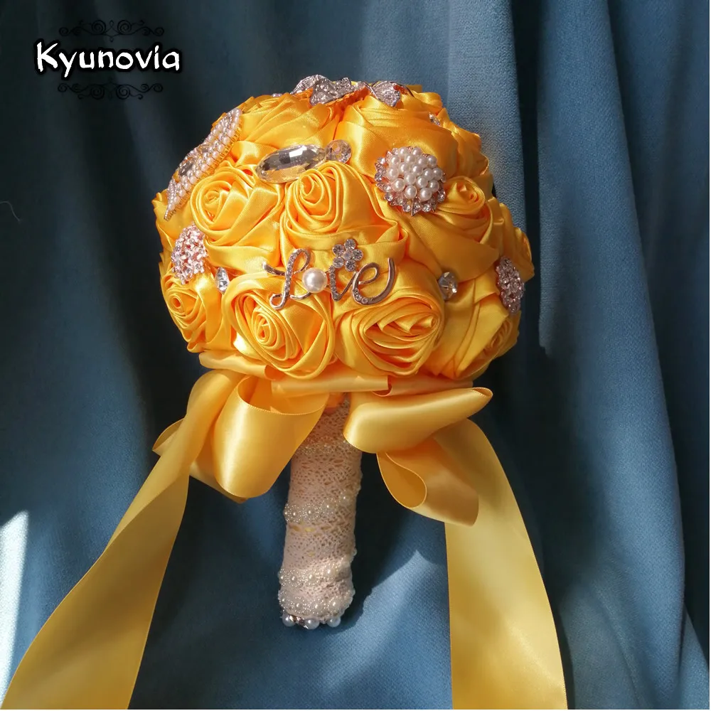 Свадебные цветы Kyunovia, маленькая атласная брошь в виде букета цветов из искусственных кристаллов для невесты, 15 см, D130
Свадебные цветы Kyunovia, маленькая атласная брошь в виде букета цветов из искусственных кристаллов для невесты, 15 см, D130