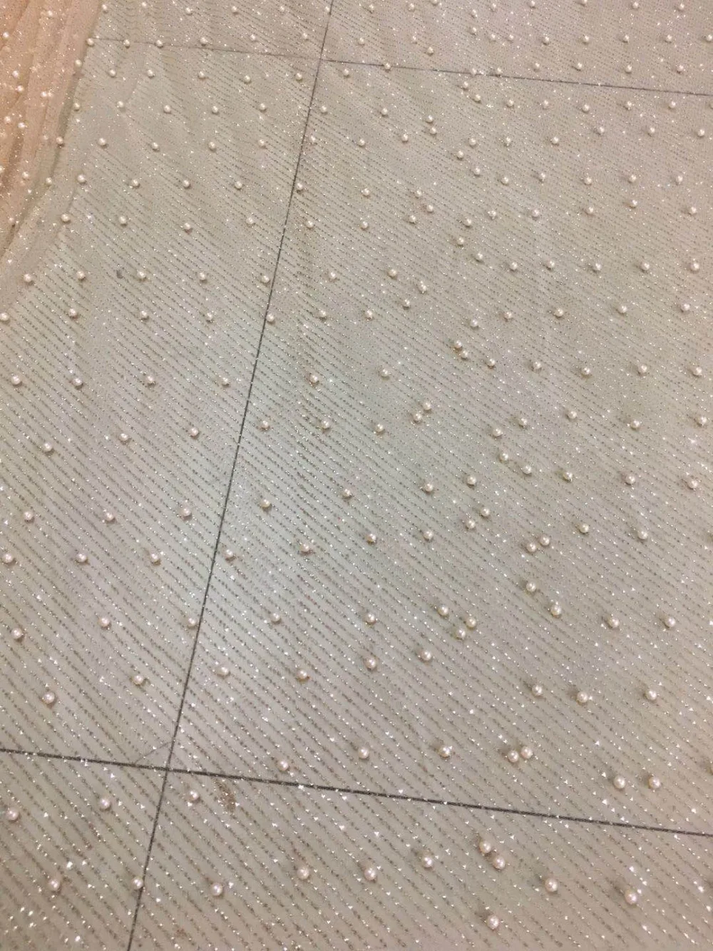 new 5yards/bag QJ022# Champagne gilt Added beads flash powder lace fabric for bridal wedding dress/sawing Free shipping
new 5yards/bag QJ022# Champagne gilt Added beads flash powder lace fabric for bridal wedding dress/sawing Free shipping