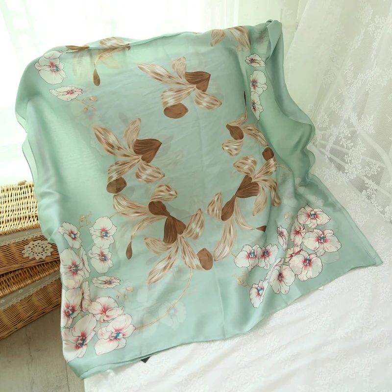 2018 Luxury Brand Summer Women's Scarf Lady Silk Scarves Sun Screen Print Soft Shawls Pashmina Foulard Femme Bandana 180CM*90CM
2018 Luxury Brand Summer Women's Scarf Lady Silk Scarves Sun Screen Print Soft Shawls Pashmina Foulard Femme Bandana 180CM*90CM