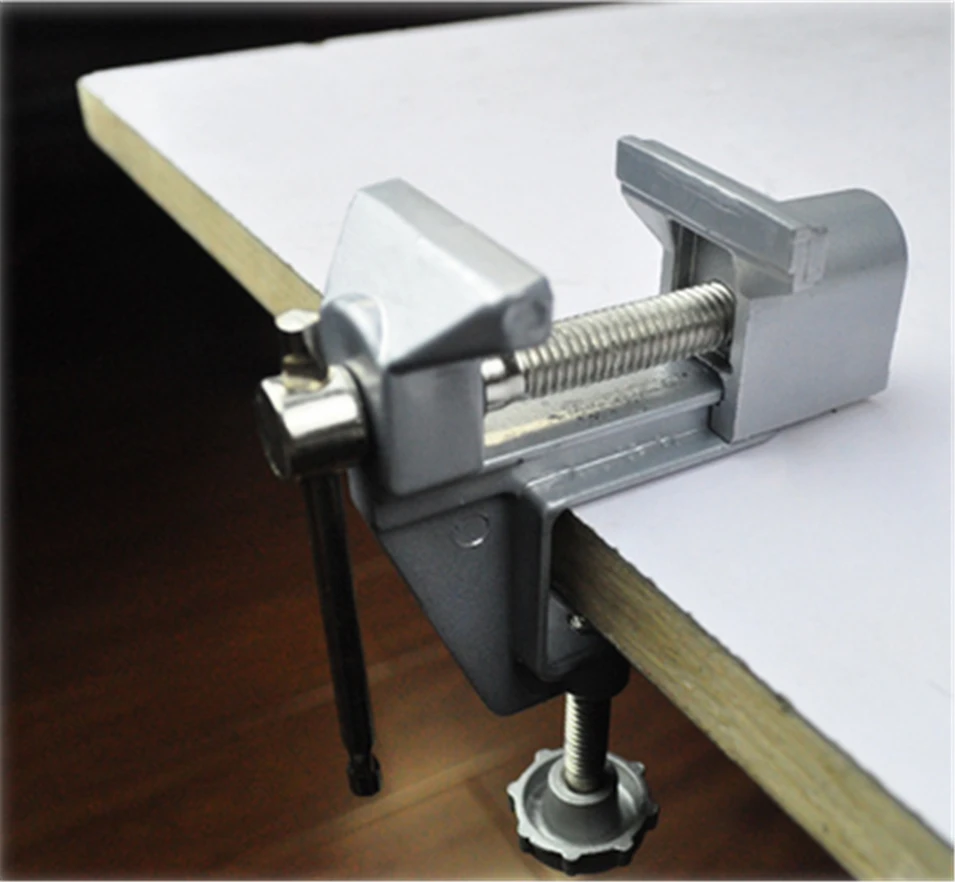 Small vise / mini vise / vise / table vise / miniature electric drill matching pliers
Small vise / mini vise / vise / table vise / miniature electric drill matching pliers