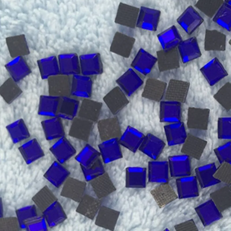 Фото 1440 шт./лот 4*4 мм квадратные Стразы Королевского синего цвета кристаллы для(Aliexpress на русском)