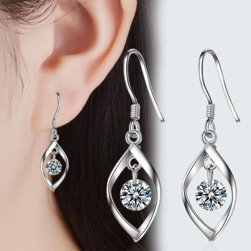 New Fashion 925 Sterling Silver Jewelry Temperament Tassel Simple Reversing Crystal Twist Female Dangle Earrings SE299
New Fashion 925 Sterling Silver Jewelry Temperament Tassel Simple Reversing Crystal Twist Female Dangle Earrings SE299