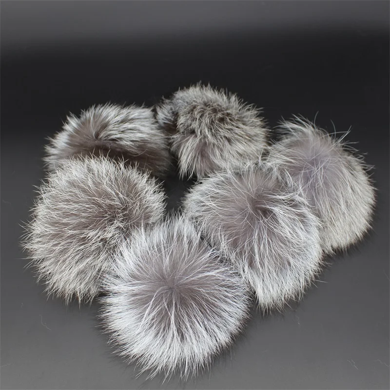 Lanxxy Real Silver Fox Fur Hat Pompom Cap Women Beanies Pom Poms Hats Girls Gorro Bonnet Caps
Lanxxy Real Silver Fox Fur Hat Pompom Cap Women Beanies Pom Poms Hats Girls Gorro Bonnet Caps