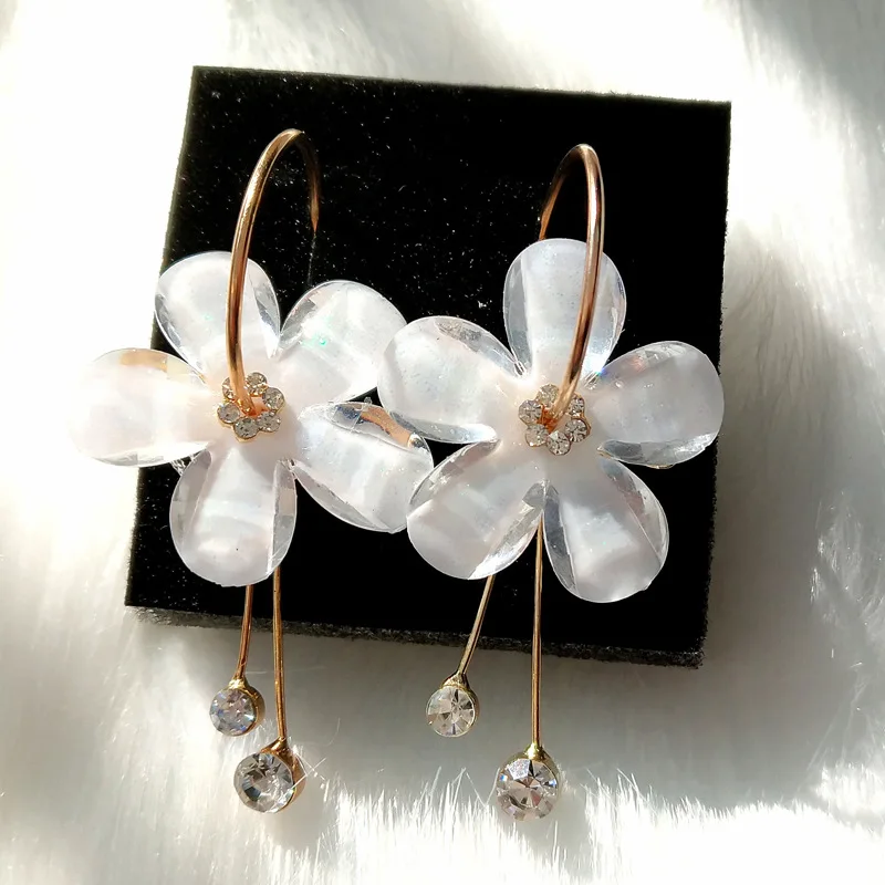 New Korean 6 Petal Acrylic Zircon Tassel Earrings Brincos OorbellenTransparent Earrings For Women Earrings Wholesale
New Korean 6 Petal Acrylic Zircon Tassel Earrings Brincos OorbellenTransparent Earrings For Women Earrings Wholesale