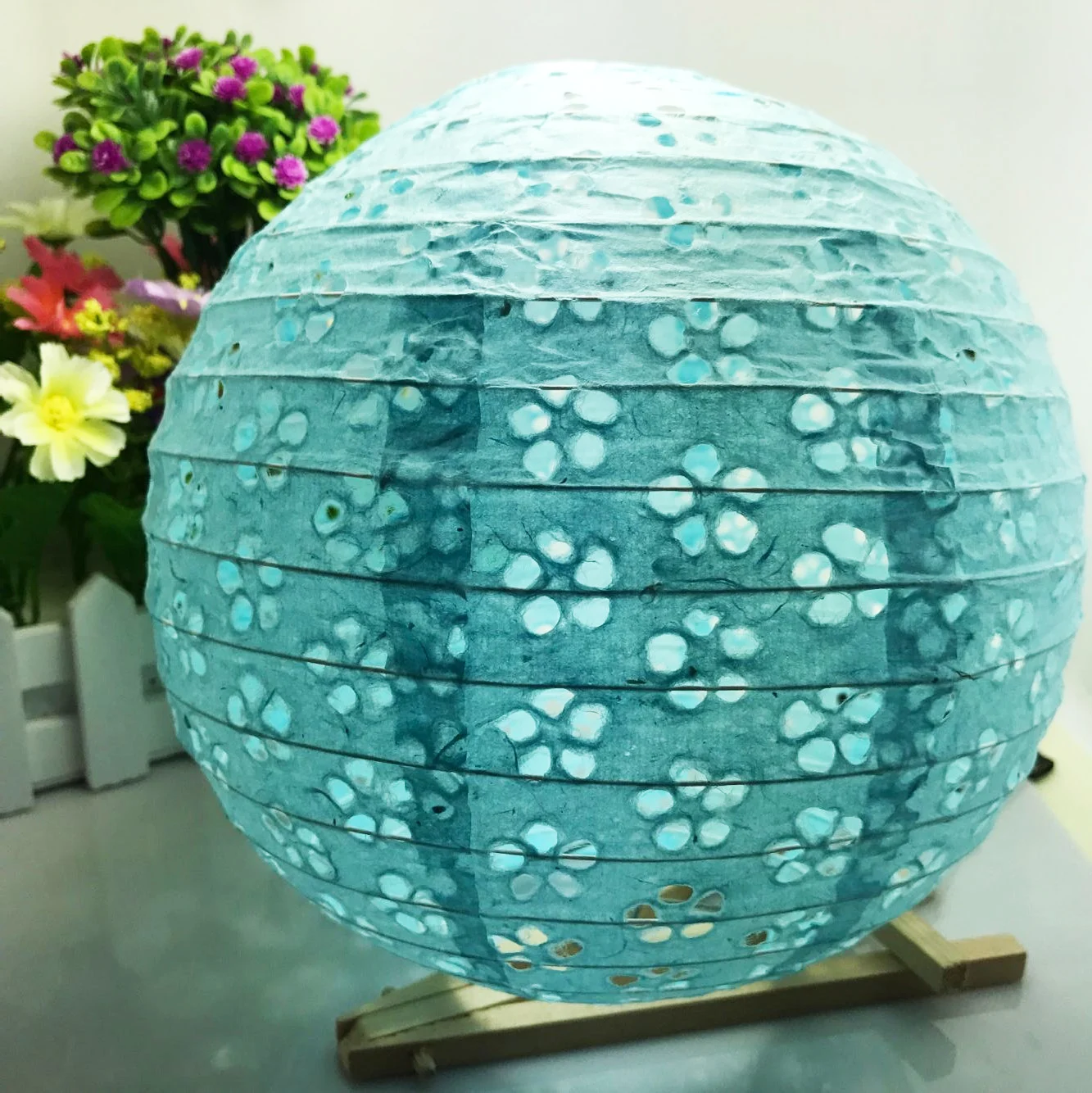 New Chinese 8-10-12 Inch Blue Color style Hollow Paper Lanterns wedding lanterns paper lampshade holiday party supplies
New Chinese 8-10-12 Inch Blue Color style Hollow Paper Lanterns wedding lanterns paper lampshade holiday party supplies