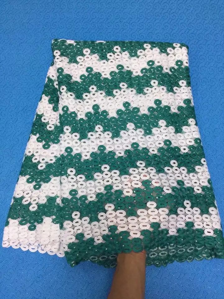 5Yards/pc Fashionable white and gold african milk silk lace embroidery french mesh lace fabric with beads for dress BM12-2
5Yards/pc Fashionable white and gold african milk silk lace embroidery french mesh lace fabric with beads for dress BM12-2