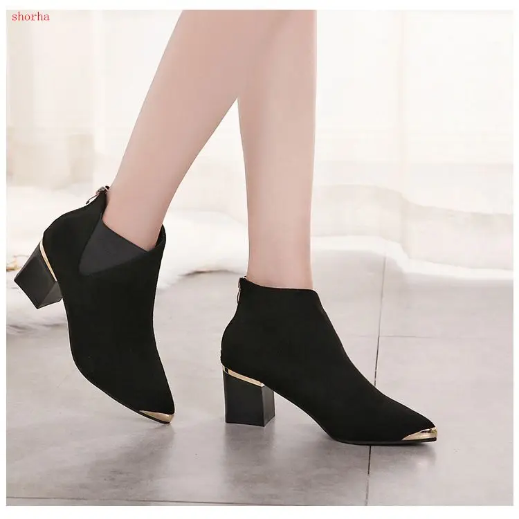 Women Boots Fashion Metal head thick heel Pointed Toe High Heels Women's Shoes Sexy Autumn Winter Ankle Boots
Women Boots Fashion Metal head thick heel Pointed Toe High Heels Women's Shoes Sexy Autumn Winter Ankle Boots