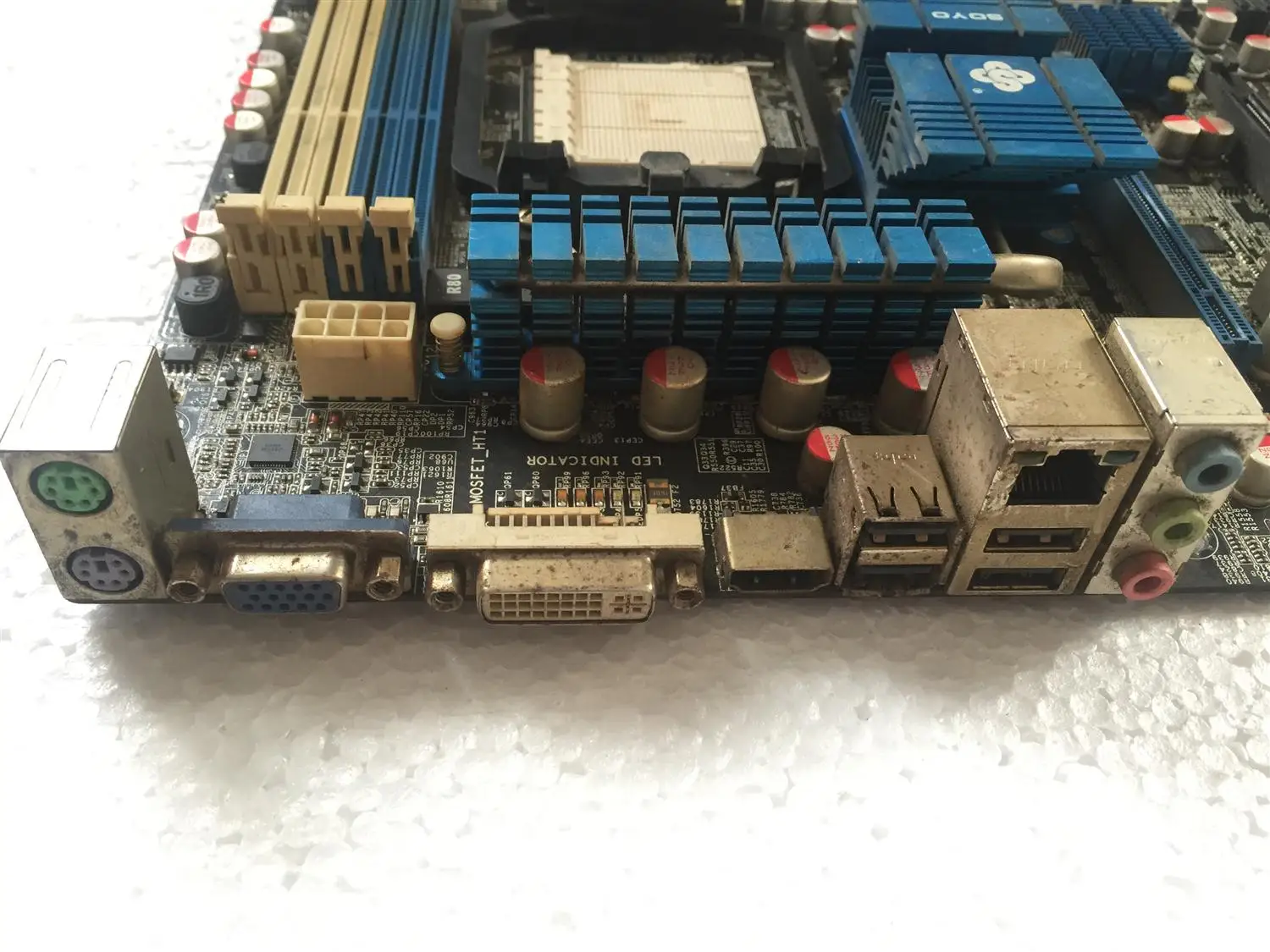 Used,SY-A890G + energy-saving version AM3 integrated graphics small board DVI+HDMI+VGA,100% tested good
Used,SY-A890G + energy-saving version AM3 integrated graphics small board DVI+HDMI+VGA,100% tested good