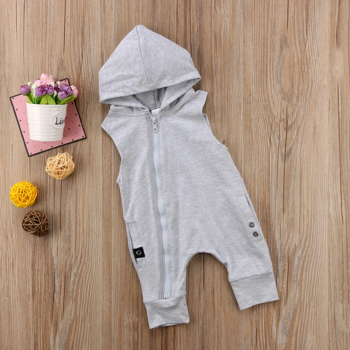 2018 Newborn Baby Boys Girls Hooded Solid Romper Jumpsuit Playsuit Clothes Outfits Sleeveless Zipper Solid Cotton Clothing
2018 Newborn Baby Boys Girls Hooded Solid Romper Jumpsuit Playsuit Clothes Outfits Sleeveless Zipper Solid Cotton Clothing