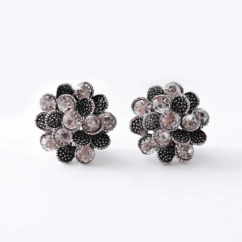 Flower style women's earrings clips,plated ancient silver clip on earrings crystal ear clip without pierced high quality
Flower style women's earrings clips,plated ancient silver clip on earrings crystal ear clip without pierced high quality