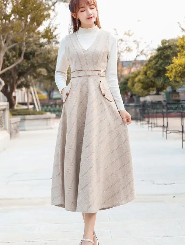 High Quality 2019 Spring New Arrival Hot Sale Retro V Collar Plaid Woman Long Woolen Dress
High Quality 2019 Spring New Arrival Hot Sale Retro V Collar Plaid Woman Long Woolen Dress