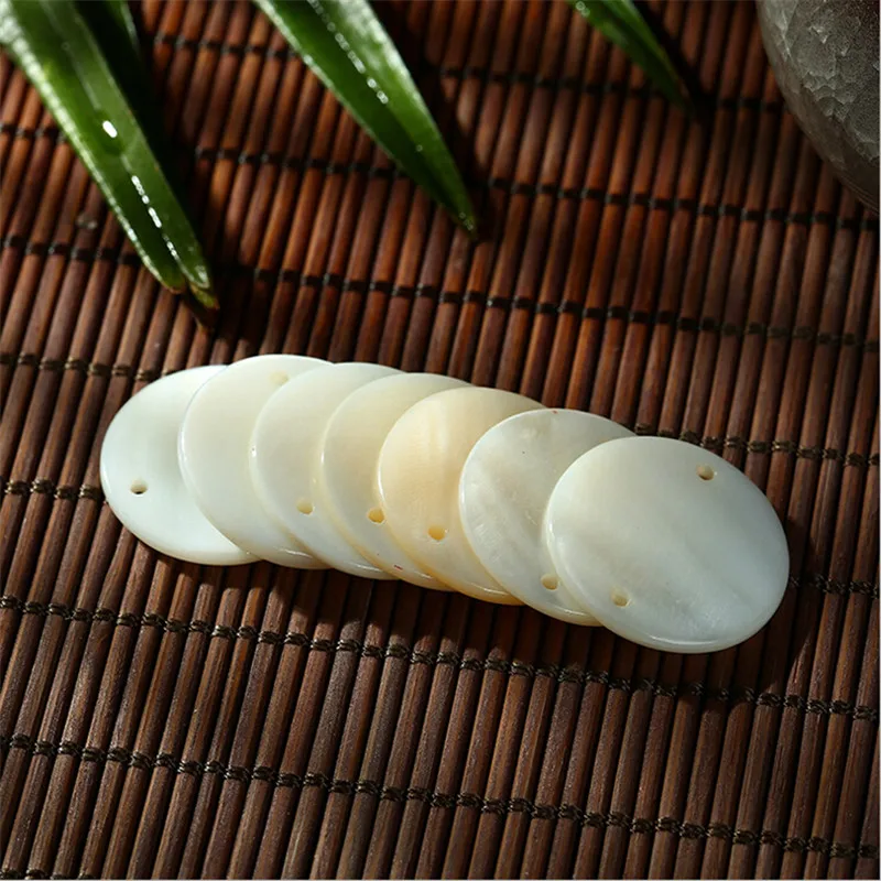 10Pcs/lot wholesale High Quality 20mm round natural shell beads flower beads DIY handmade earrings jewelry making accessories
10Pcs/lot wholesale High Quality 20mm round natural shell beads flower beads DIY handmade earrings jewelry making accessories