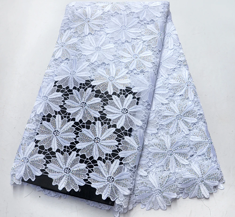 Latest White African Nigerian Laces Fabrics With more Stones High Quality Heavy African Water Soluble Laces Fabric For Party 
Latest White African Nigerian Laces Fabrics With more Stones High Quality Heavy African Water Soluble Laces Fabric For Party