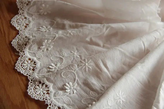 5 yards Exquisite Off white Cotton Embroidery Lace Openwork Cotton Cloth DIY Clothing Accessories Curtains 24cm width
5 yards Exquisite Off white Cotton Embroidery Lace Openwork Cotton Cloth DIY Clothing Accessories Curtains 24cm width