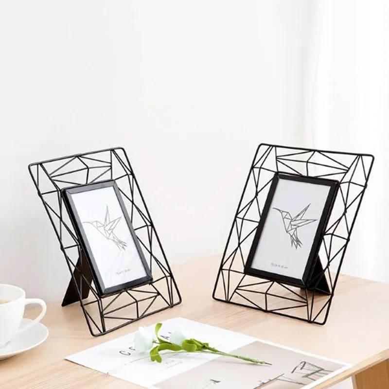 6 Inch iron photo frame hollow Picture Frame Display Stand holder Home Decoration Accessories birthday wedding party supplies
6 Inch iron photo frame hollow Picture Frame Display Stand holder Home Decoration Accessories birthday wedding party supplies