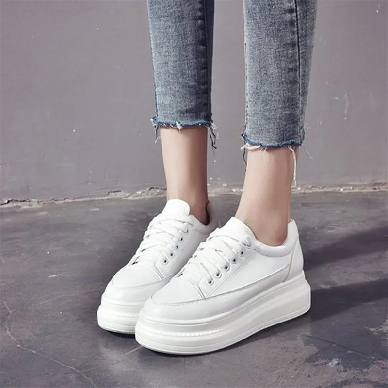 High Platform Sneakers Women Casual Shoes Fashion White Chunky Trainers Women 2019 Shoes Female New Sneakers Tenis Feminino
High Platform Sneakers Women Casual Shoes Fashion White Chunky Trainers Women 2019 Shoes Female New Sneakers Tenis Feminino