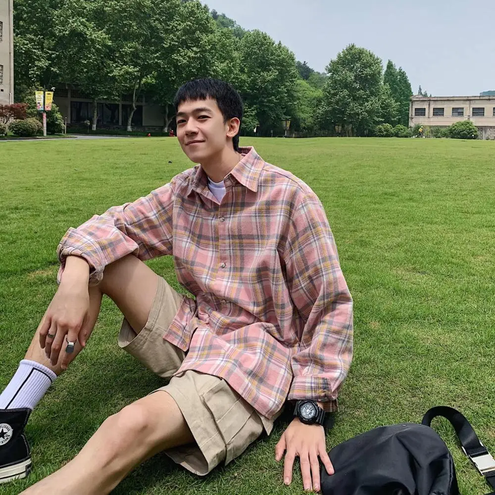 2019 spring and autumn new men's long-sleeved shirt loose plaid shirt Korean version of the trend student plaid cotton shirt
2019 spring and autumn new men's long-sleeved shirt loose plaid shirt Korean version of the trend student plaid cotton shirt