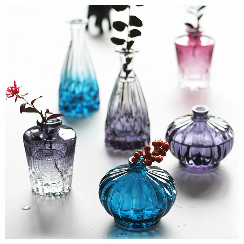 Colored glass vase Crafts Mini crystal Small flower vase terrarium glass containers wedding home decoration accessories modern
Colored glass vase Crafts Mini crystal Small flower vase terrarium glass containers wedding home decoration accessories modern