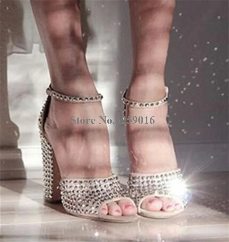 Brand Design Women Fashion Peep Toe Suede Leather Chunky Heel Sandals Ankle Strap Studded Thick High Heel Sandals Dress Shoes
Brand Design Women Fashion Peep Toe Suede Leather Chunky Heel Sandals Ankle Strap Studded Thick High Heel Sandals Dress Shoes