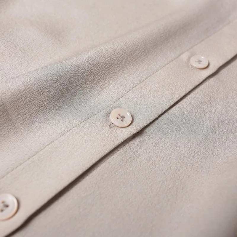 100%Silk Blouse Shirt 2020 Summer Fashion Office Blouse Women Butterfly Sleeve Solid White Khaki Blouse Female Elegant Top Blusa
100%Silk Blouse Shirt 2020 Summer Fashion Office Blouse Women Butterfly Sleeve Solid White Khaki Blouse Female Elegant Top Blusa