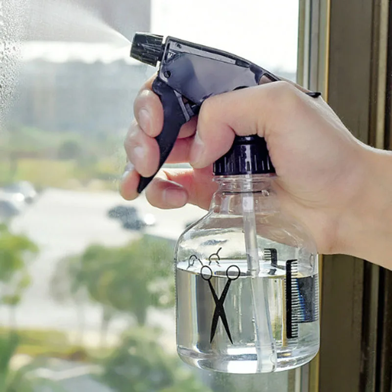 2018 High Quality New Plastic Spray Bottle Water Mist Sprayer Style Haircut Salon Barber Gift Dropshipping
2018 High Quality New Plastic Spray Bottle Water Mist Sprayer Style Haircut Salon Barber Gift Dropshipping