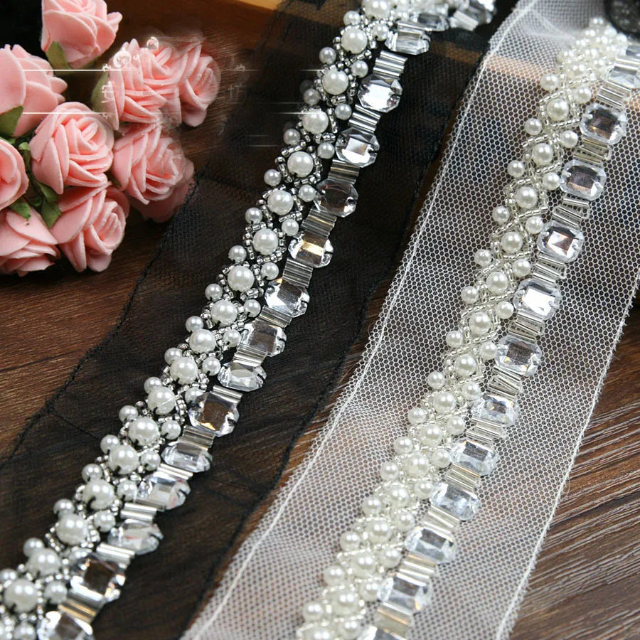 5 yards/lot Craft Braided Beaded Pearls Rhinestones Trim Embroidered Lace fabric Trim Costume Applique Sewing on Trim
5 yards/lot Craft Braided Beaded Pearls Rhinestones Trim Embroidered Lace fabric Trim Costume Applique Sewing on Trim