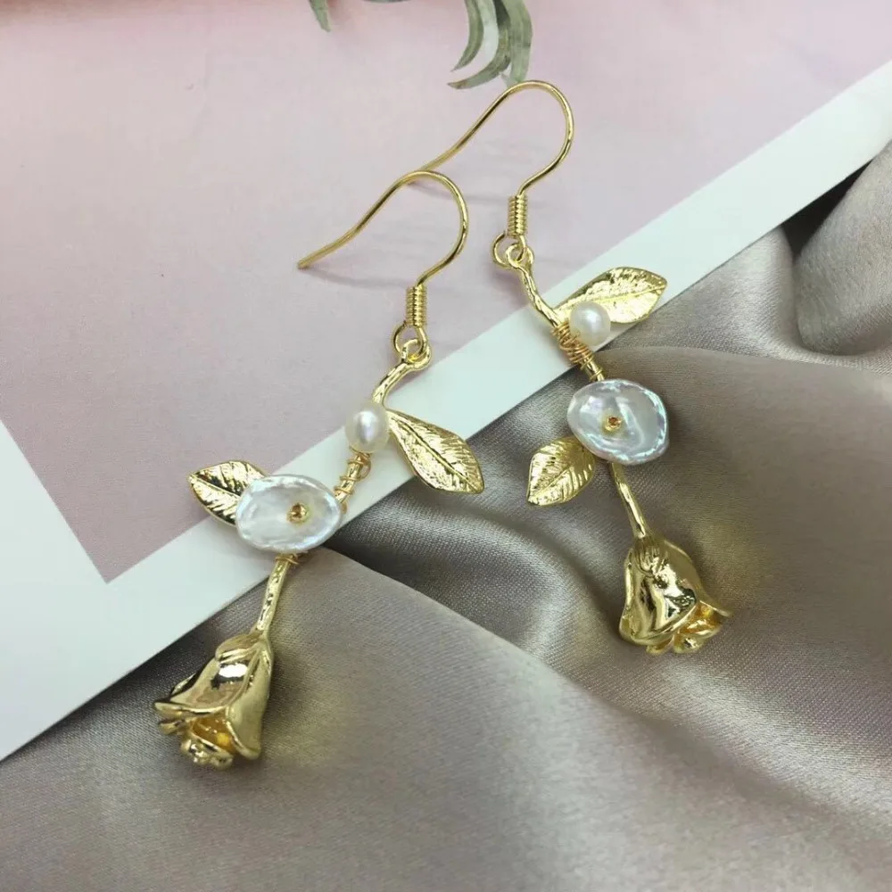 Gold Flower Rose Ear Hook Handmade Light Luxury Natural Pearl Retro Temperament Earrings Fashion Wild Personality Jewelry FL1056
Gold Flower Rose Ear Hook Handmade Light Luxury Natural Pearl Retro Temperament Earrings Fashion Wild Personality Jewelry FL1056