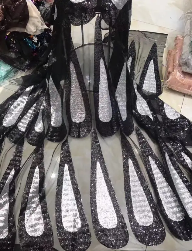 high quality embroidered lace fabric classic and unique ZH-121615 french lace fabric African sewing tulle lace
high quality embroidered lace fabric classic and unique ZH-121615 french lace fabric African sewing tulle lace