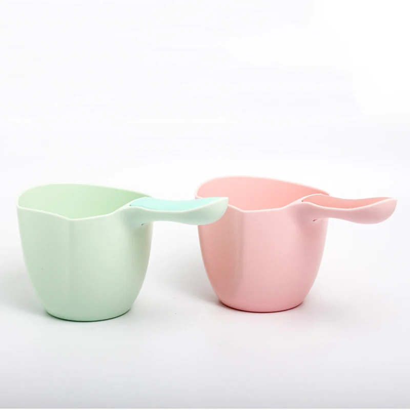 1Pc Baby Bath Cap Bathing Scoop Plastic Water Scoop Kids Washing Hair Shampoo Cup Children Shower Spoons Cup For Kids Bathing
1Pc Baby Bath Cap Bathing Scoop Plastic Water Scoop Kids Washing Hair Shampoo Cup Children Shower Spoons Cup For Kids Bathing