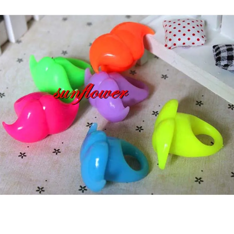 

20PC Flashing Light Mustache Finger Rings Blinking Light Up Rave Glow Jelly Ring Party home decor birthday