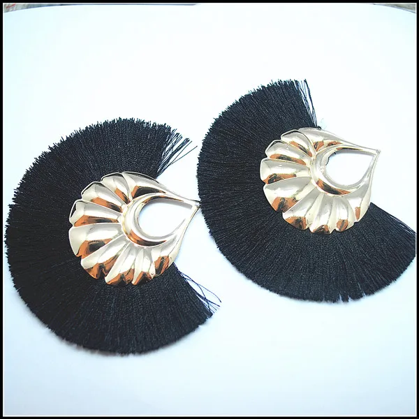 2PCS black tassel earring accessories for stud earring making with metal for clothes showing selling by pairs wholesale items
2PCS black tassel earring accessories for stud earring making with metal for clothes showing selling by pairs wholesale items