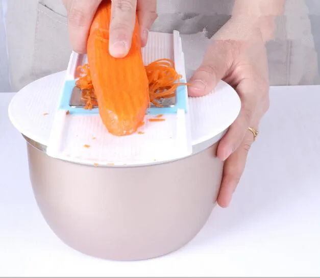 1 шт., многофункциональная Терка с 3 лезвиями 
1 шт., многофункциональная Терка с 3 лезвиями