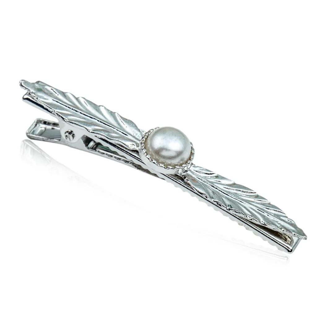 Women's alloy leaf hairpin European and American fashion pearl leaf edge clip a word clip
Women's alloy leaf hairpin European and American fashion pearl leaf edge clip a word clip