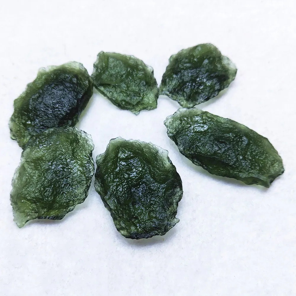23g Green glass formatte semi-precious Gemstone Czech meteorite raw quartz crystal stone Healing
23g Green glass formatte semi-precious Gemstone Czech meteorite raw quartz crystal stone Healing