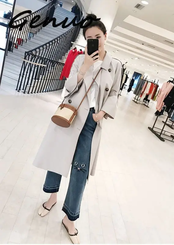 Genuo New 2019 Spring New Fashion Casuanl Three Quarter Horn Sleeve Double Breasted Turn-down Collar Ladies Long Windbreaker
Genuo New 2019 Spring New Fashion Casuanl Three Quarter Horn Sleeve Double Breasted Turn-down Collar Ladies Long Windbreaker