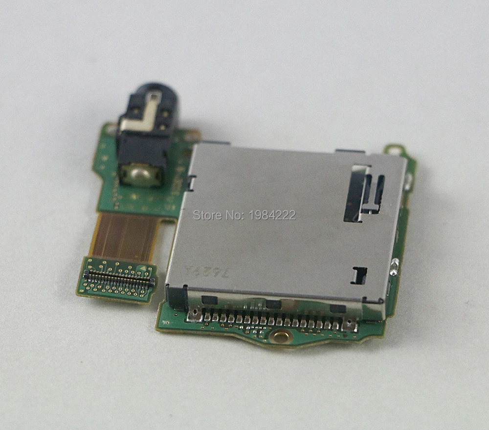 Original Game Card slot Socket with headset headphone board Replacement repair parts For Nintend Switch NS Switch old version
Original Game Card slot Socket with headset headphone board Replacement repair parts For Nintend Switch NS Switch old version