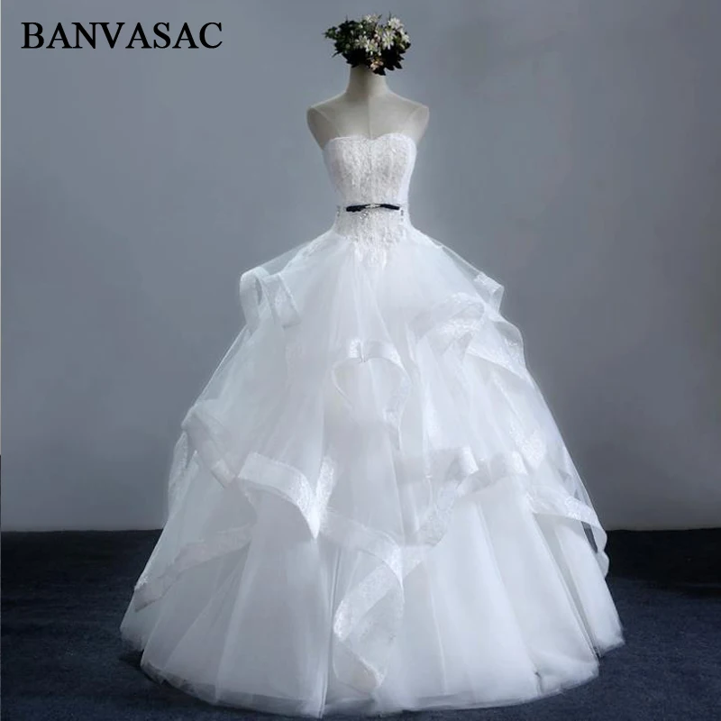 BANVASAC 2017 New Elegant Embroidery Strapless Wedding Dresses Sleeveless Satin Lace Bridal Ball Gowns
BANVASAC 2017 New Elegant Embroidery Strapless Wedding Dresses Sleeveless Satin Lace Bridal Ball Gowns