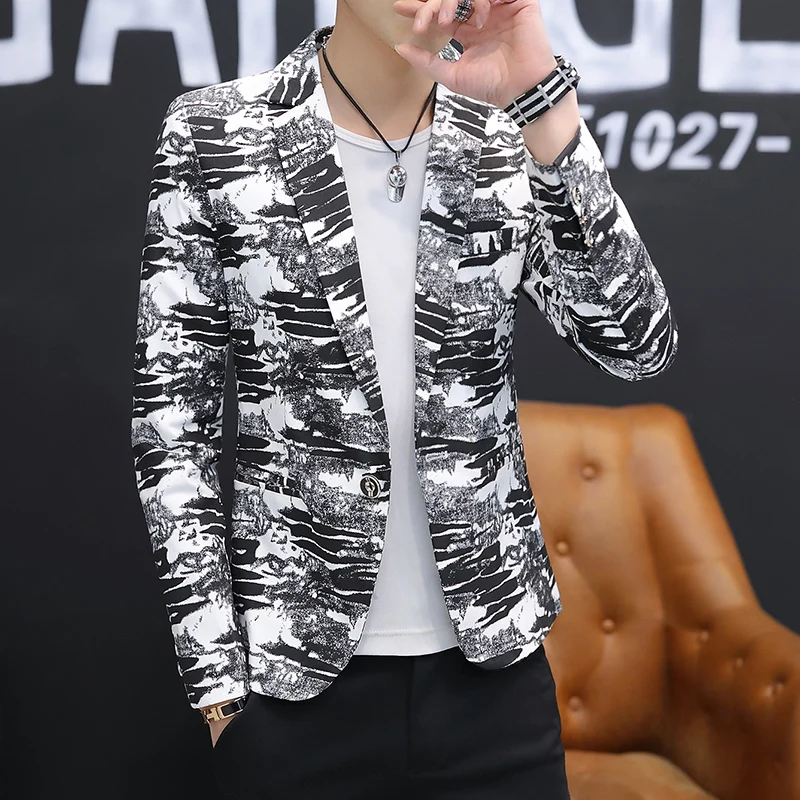 2020 thin printed popular leisure blazer male Cultivate one's morality young handsome fashion and personality Take a blazer
2020 thin printed popular leisure blazer male Cultivate one's morality young handsome fashion and personality Take a blazer