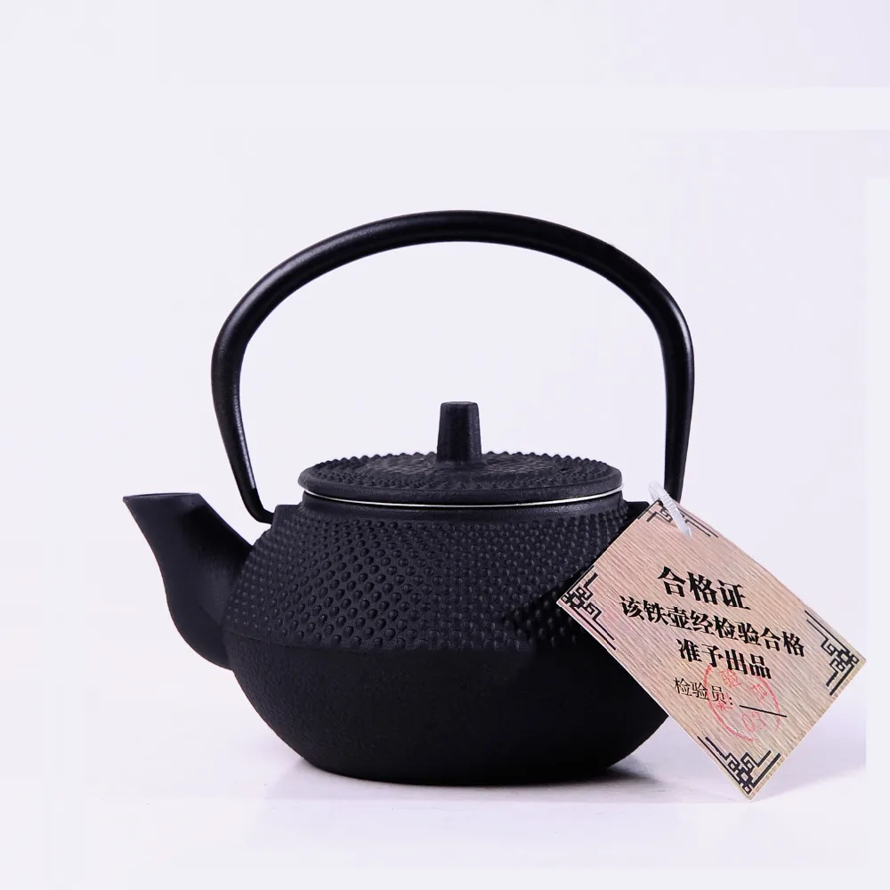 Tea small particles Kung Fu teapot Japanese iron pots of the South with raw iron filter 300ML
Tea small particles Kung Fu teapot Japanese iron pots of the South with raw iron filter 300ML
