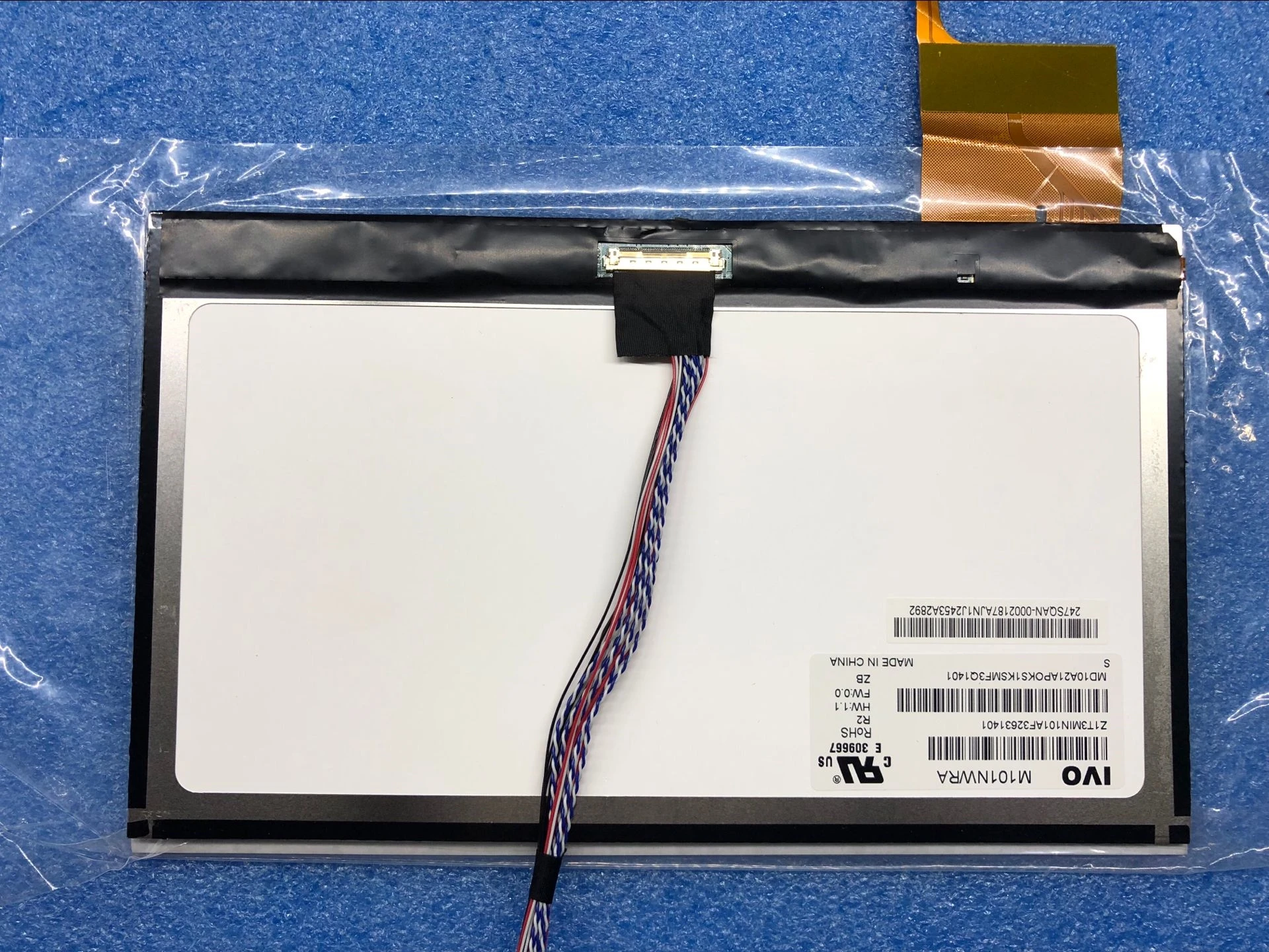 10 inch 1366*768 IPS Capacitive Touch Screen with Speaker USB Player Car HDMI VGA AV LCD Module Display Monitor Set DIY Kit
10 inch 1366*768 IPS Capacitive Touch Screen with Speaker USB Player Car HDMI VGA AV LCD Module Display Monitor Set DIY Kit