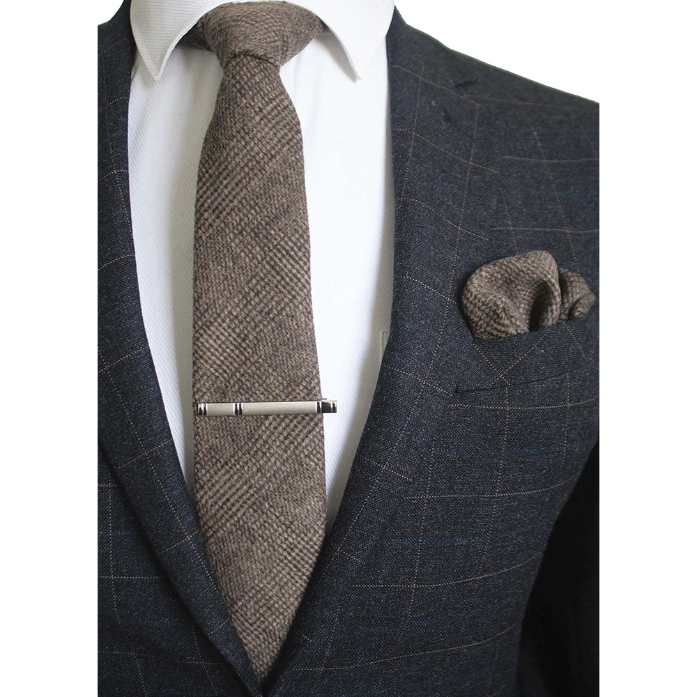 JEMYGINS Original Wool High Quality Hand Made Tie Cashmere Multicolor Solid Neck Tie & Pocket Square Hanky Clip Pin Gift Box Set
JEMYGINS Original Wool High Quality Hand Made Tie Cashmere Multicolor Solid Neck Tie & Pocket Square Hanky Clip Pin Gift Box Set