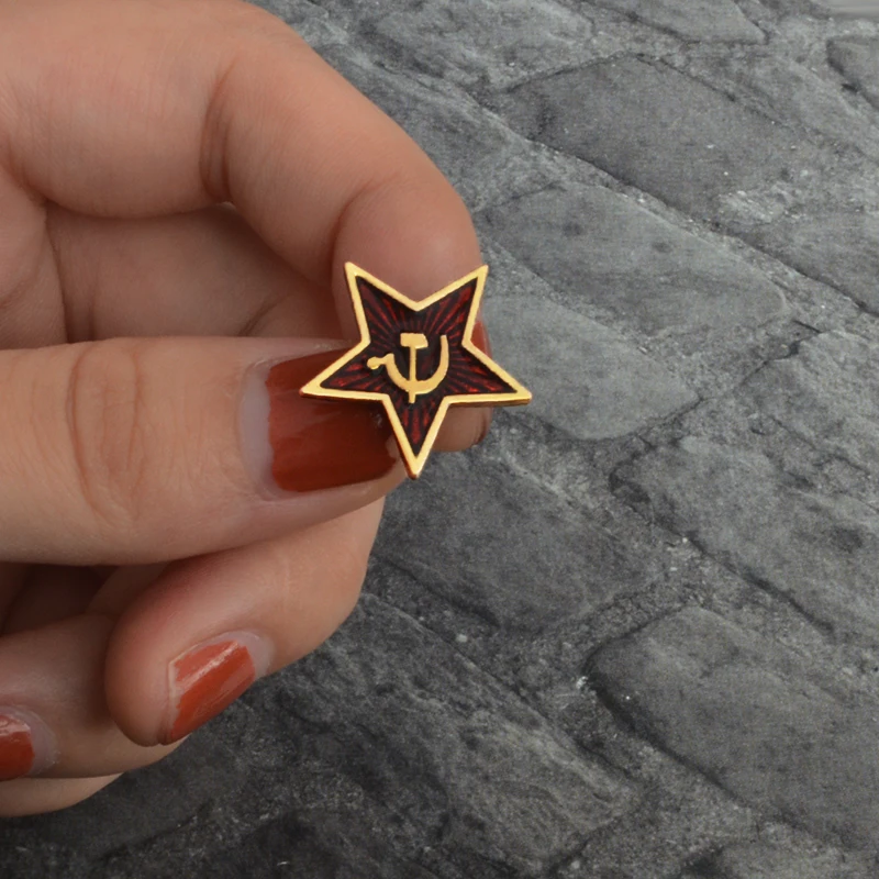 Red Star Hammer Sickle Communism Emblem Soviet Union Symbol Ussr Pin Cold War Patriotism Lapel Pin Clothing Hat Coat Accessorie
Red Star Hammer Sickle Communism Emblem Soviet Union Symbol Ussr Pin Cold War Patriotism Lapel Pin Clothing Hat Coat Accessorie