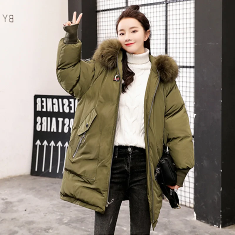 2019 Korean version Winter Embroidered Hooded Cotton coat Women Long sleeve New Colored fur collar Thick Warm coat cc49
2019 Korean version Winter Embroidered Hooded Cotton coat Women Long sleeve New Colored fur collar Thick Warm coat cc49