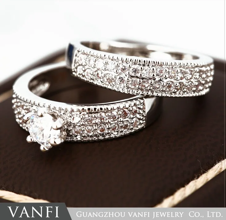 New Style Wedding Rings For femme Cubic Zirconia Hand Made Pave Setting Couples Gold Rings
New Style Wedding Rings For femme Cubic Zirconia Hand Made Pave Setting Couples Gold Rings
