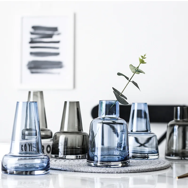 4pcs/pack Nordic Simple Hammer-shaped Stained Glass Vase Office Flower Arrangement Dry Flower Ware Water Bottle Home Pendulum
4pcs/pack Nordic Simple Hammer-shaped Stained Glass Vase Office Flower Arrangement Dry Flower Ware Water Bottle Home Pendulum