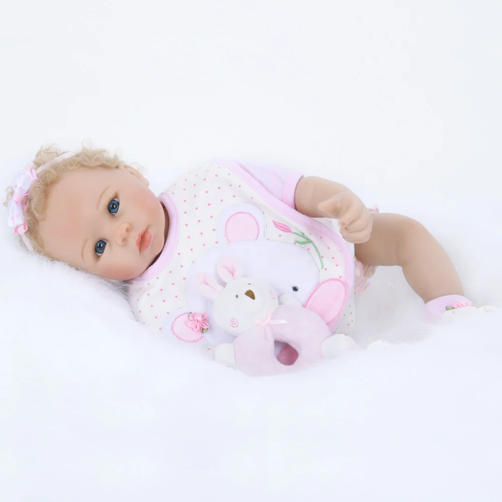 22 inch 55cm Curly Curved Hair Cotton Body Reborn Baby Doll Simulation Early Education Dolls Kids Bedtime Playmate
22 inch 55cm Curly Curved Hair Cotton Body Reborn Baby Doll Simulation Early Education Dolls Kids Bedtime Playmate